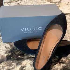 Vionic shoes!!! Black flats!